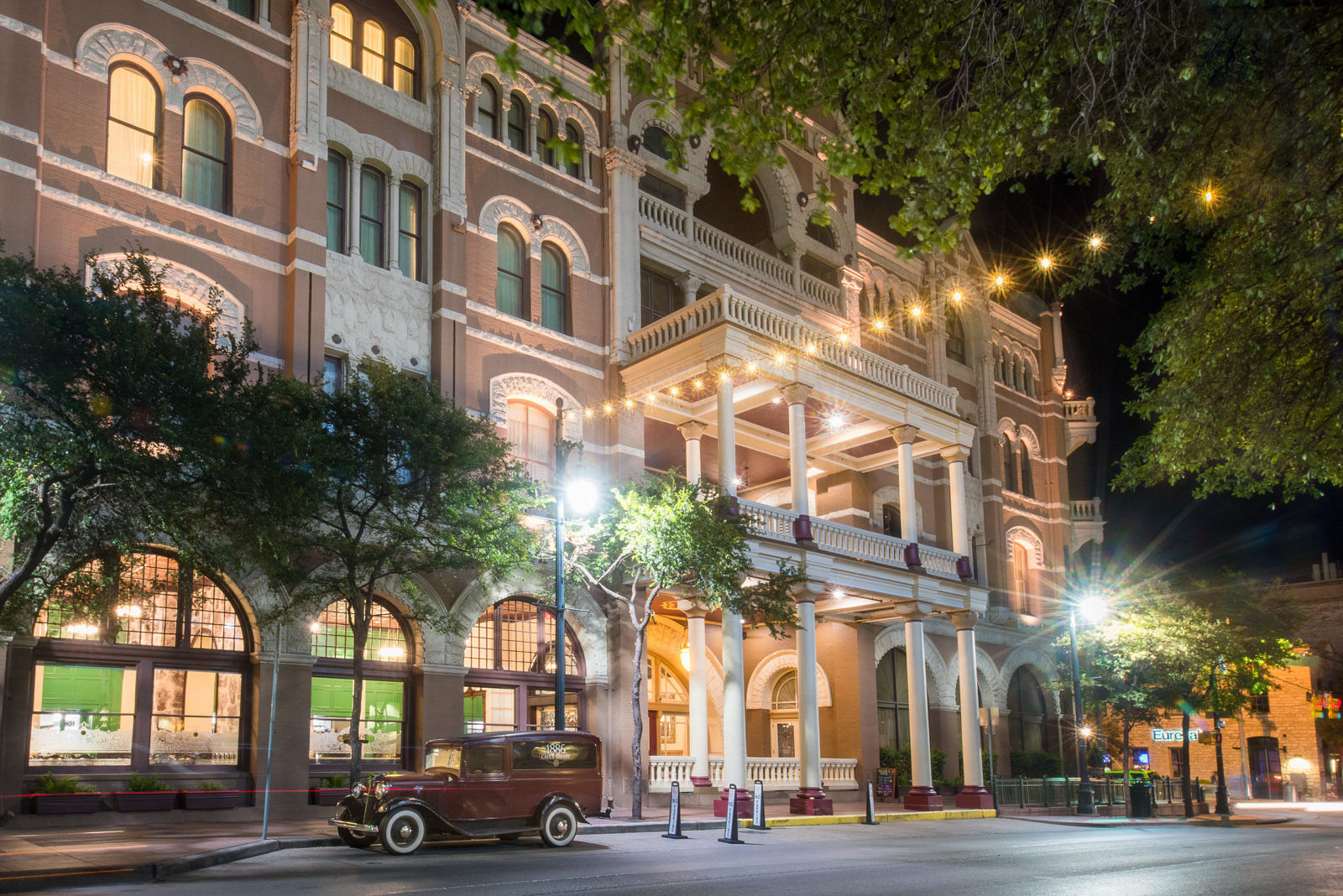 Must-See Historic Texas Buildings | Texas Heritage for Living