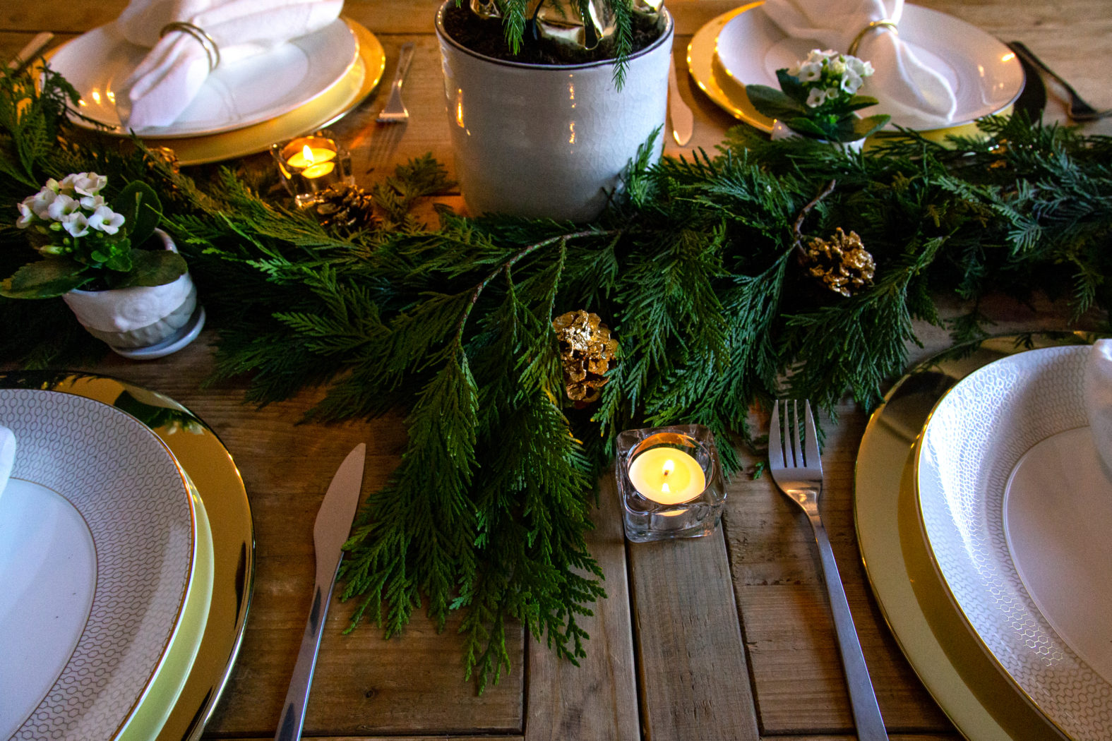 Holiday Decorating With Winter Greenery | Texas Heritage for Living