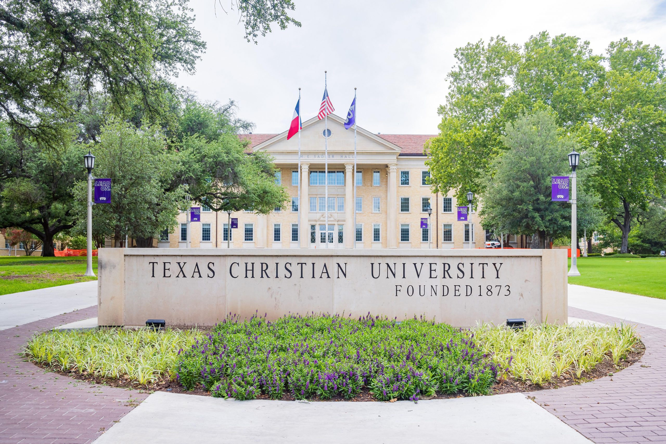 TFBIC-0907 Most Beautiful Campuses-TCU | Texas Heritage For Living