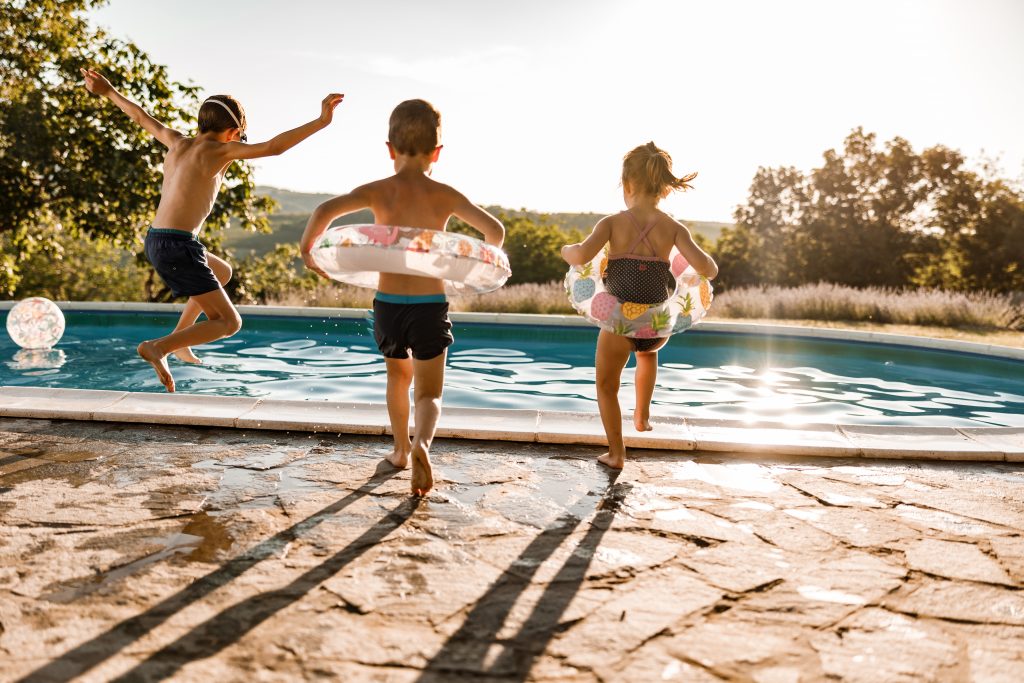 saltwater pool vs chlorine