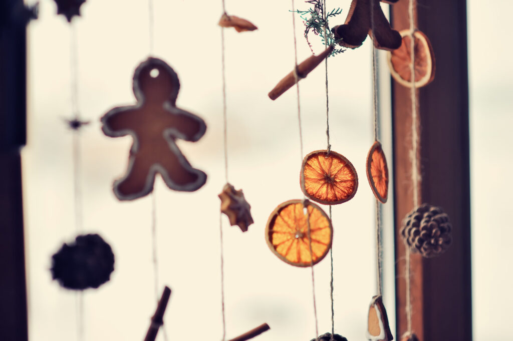 7 Homemade Holiday Crafts and Decorations