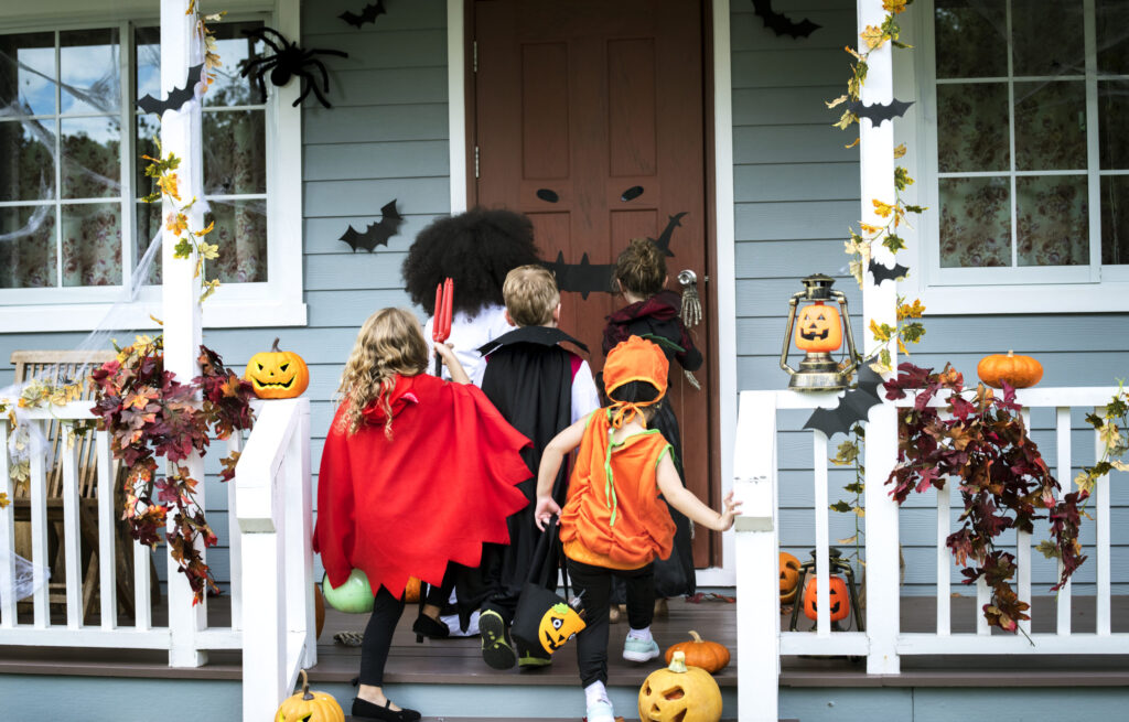 9 Neighborhood Halloween Ideas