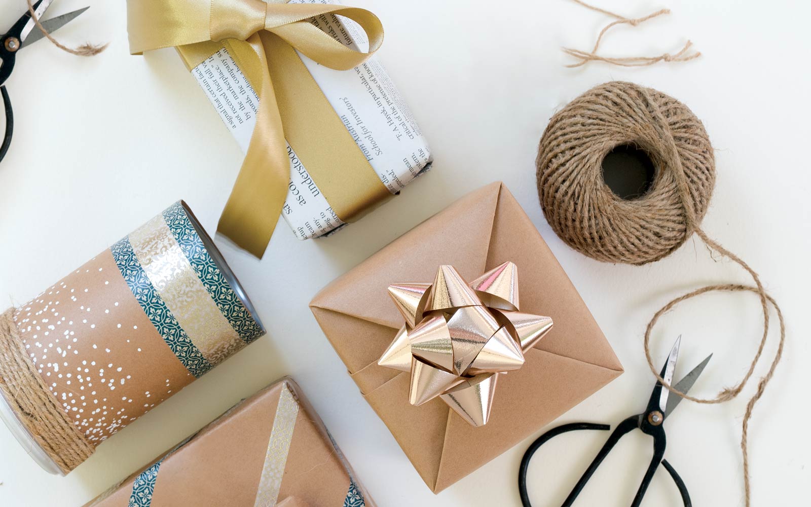 gift-wrapping