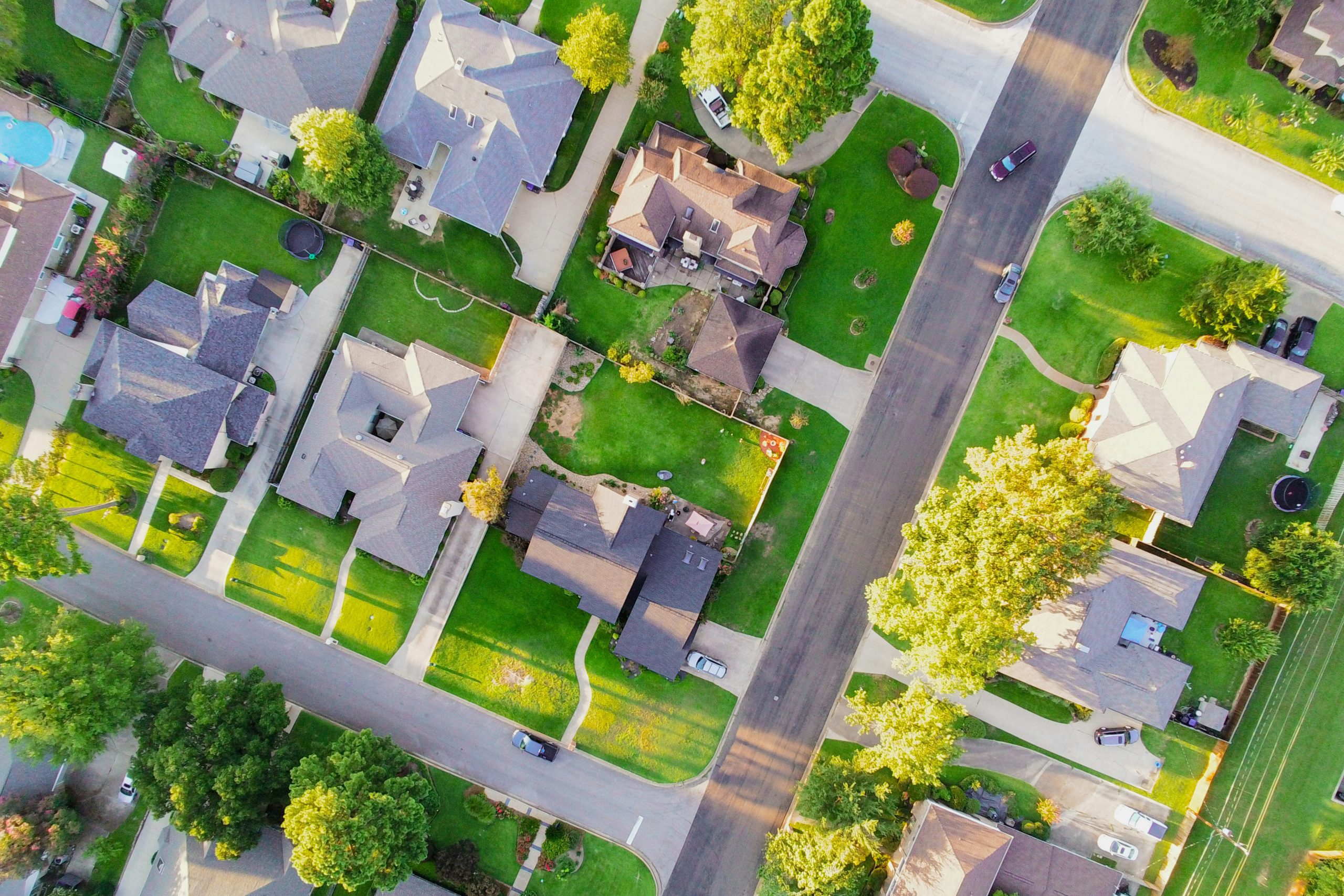 9 Questions to Ask Before Buying a House