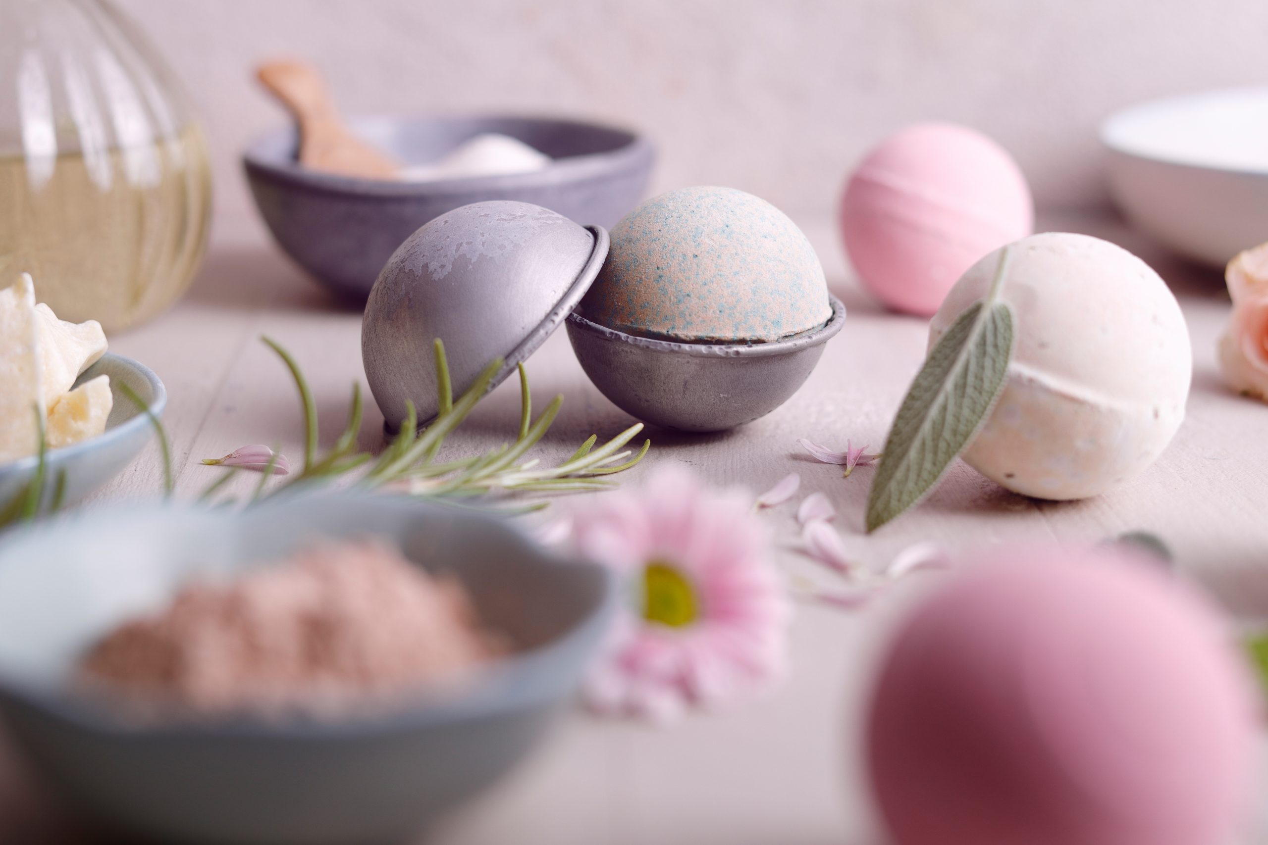 DIY Bath Bombs and Shower Steamers