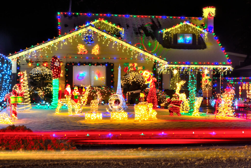 The Insider’s Guide to Holiday Decoration Etiquette