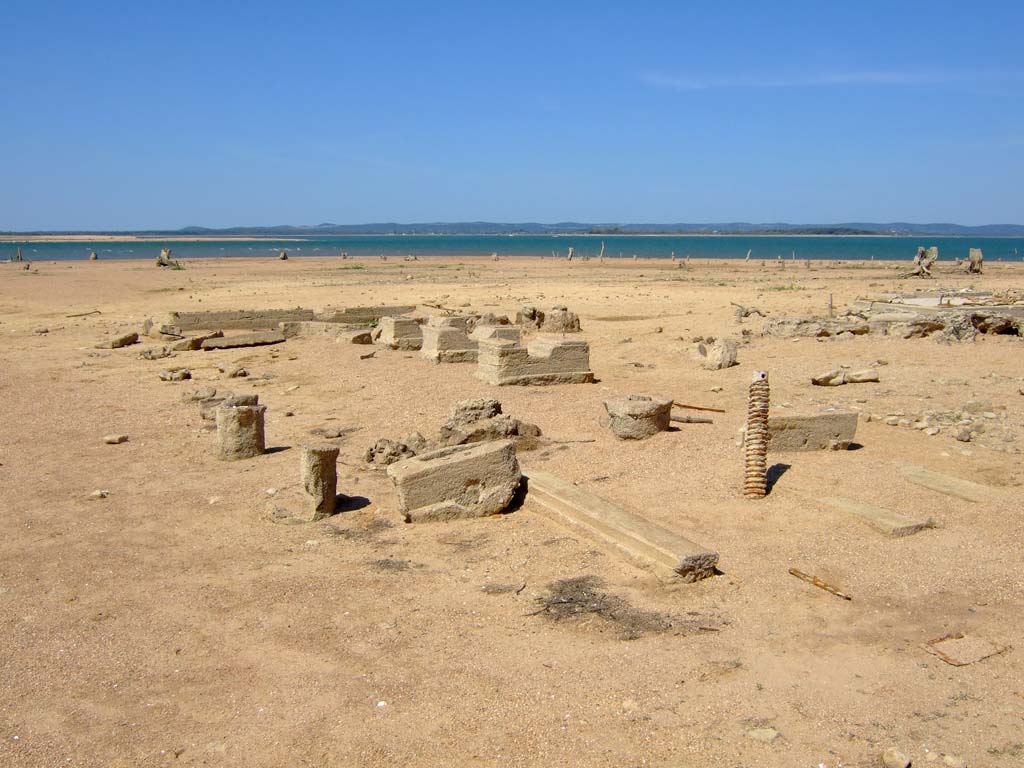 manmade lakes in Texas