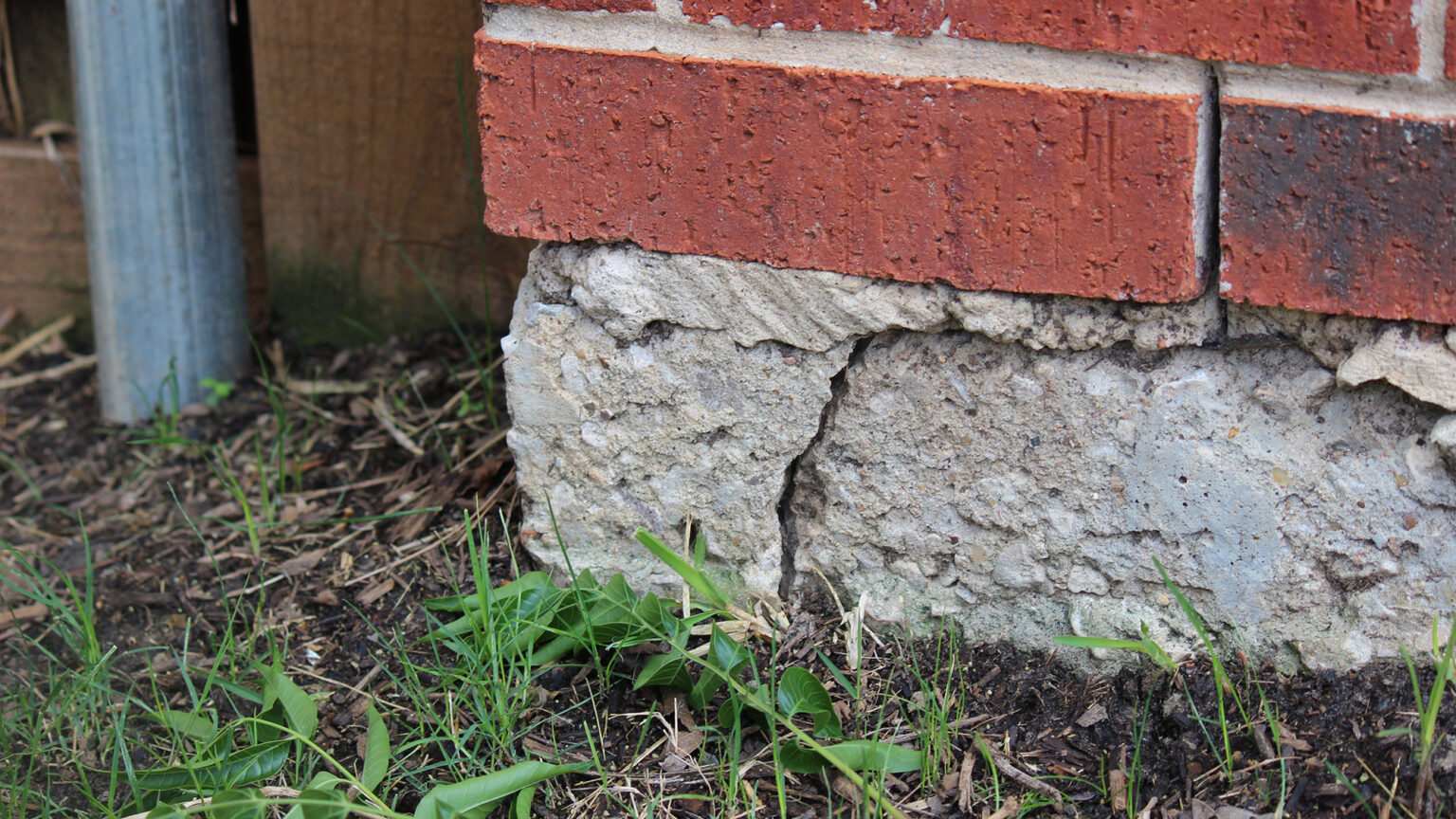 A Texas Homeowner’s Guide to Slab Leaks | Texas Heritage for Living