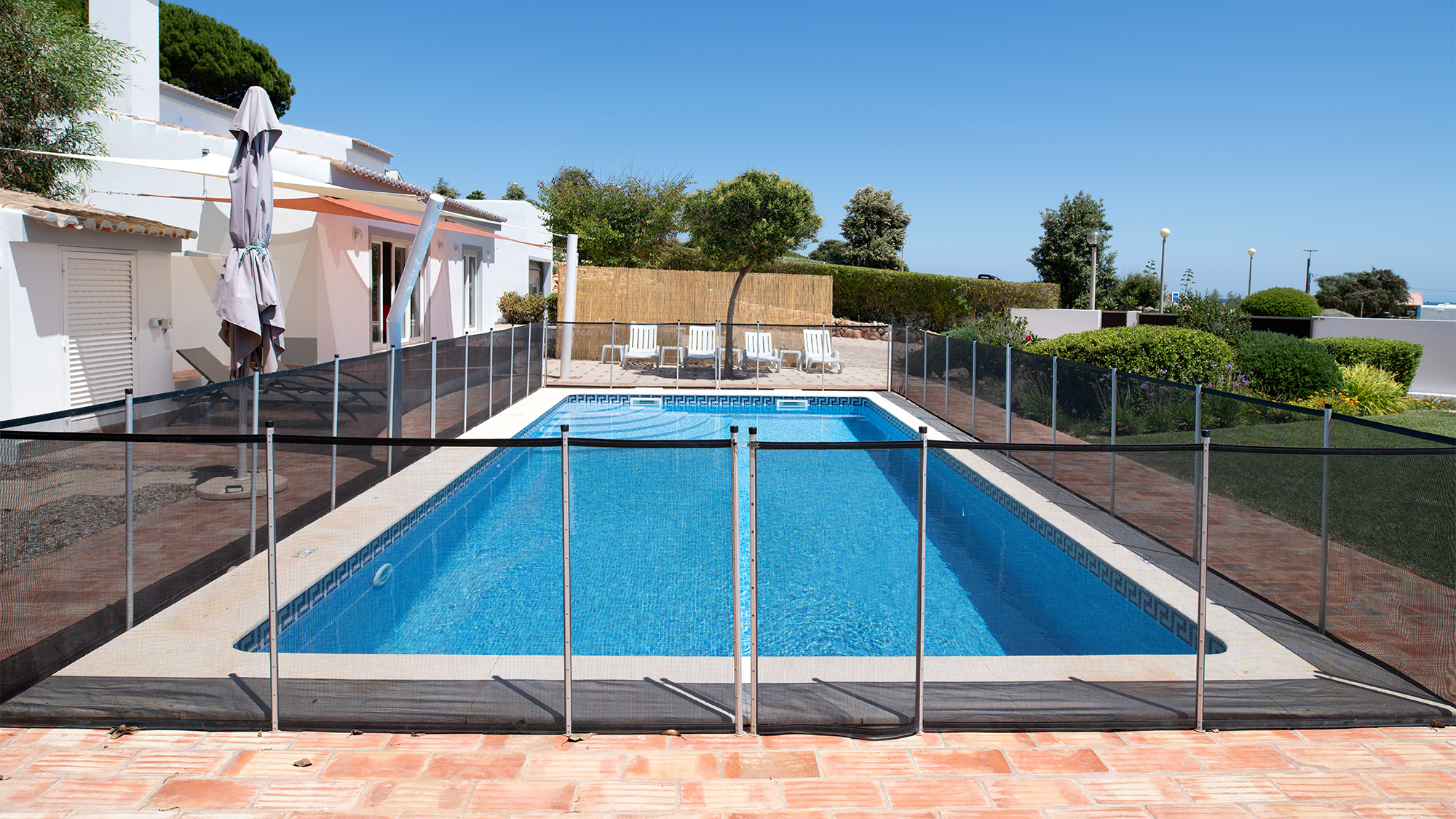 Pool Fence Guide