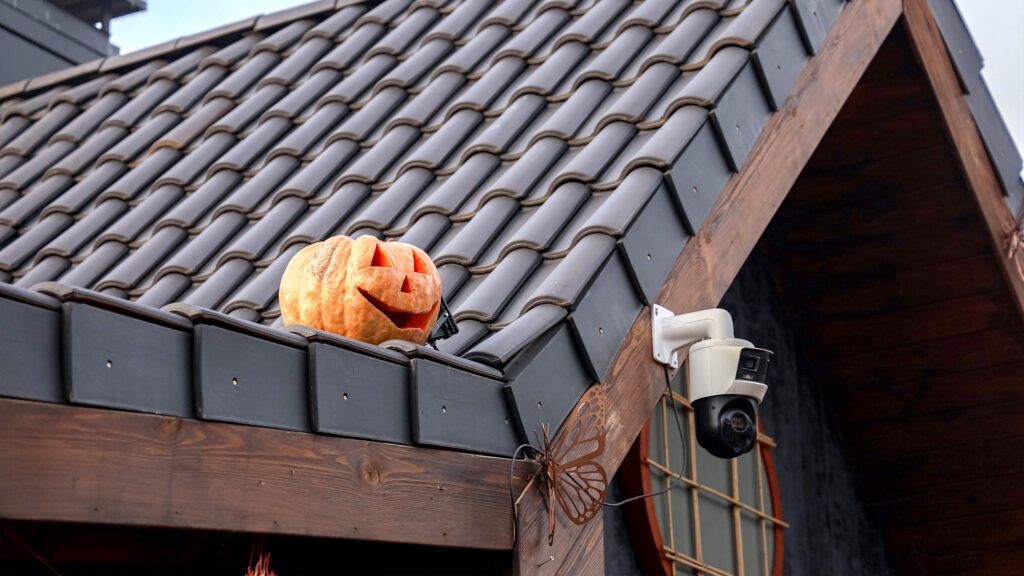 Jack-o-lantern on a roof.